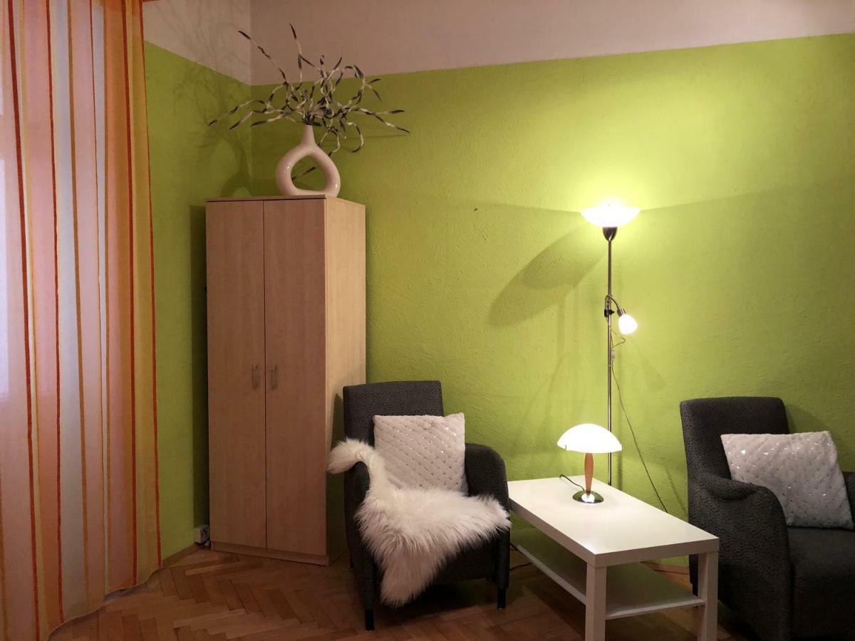 Apartman Orchidej U Vridla カルロヴィ・ヴァリ エクステリア 写真