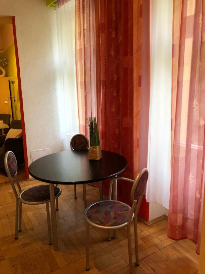 Apartman Orchidej U Vridla カルロヴィ・ヴァリ エクステリア 写真